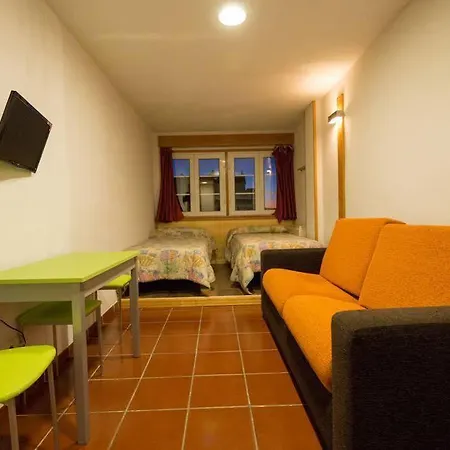 Residencial Tuyas 2*